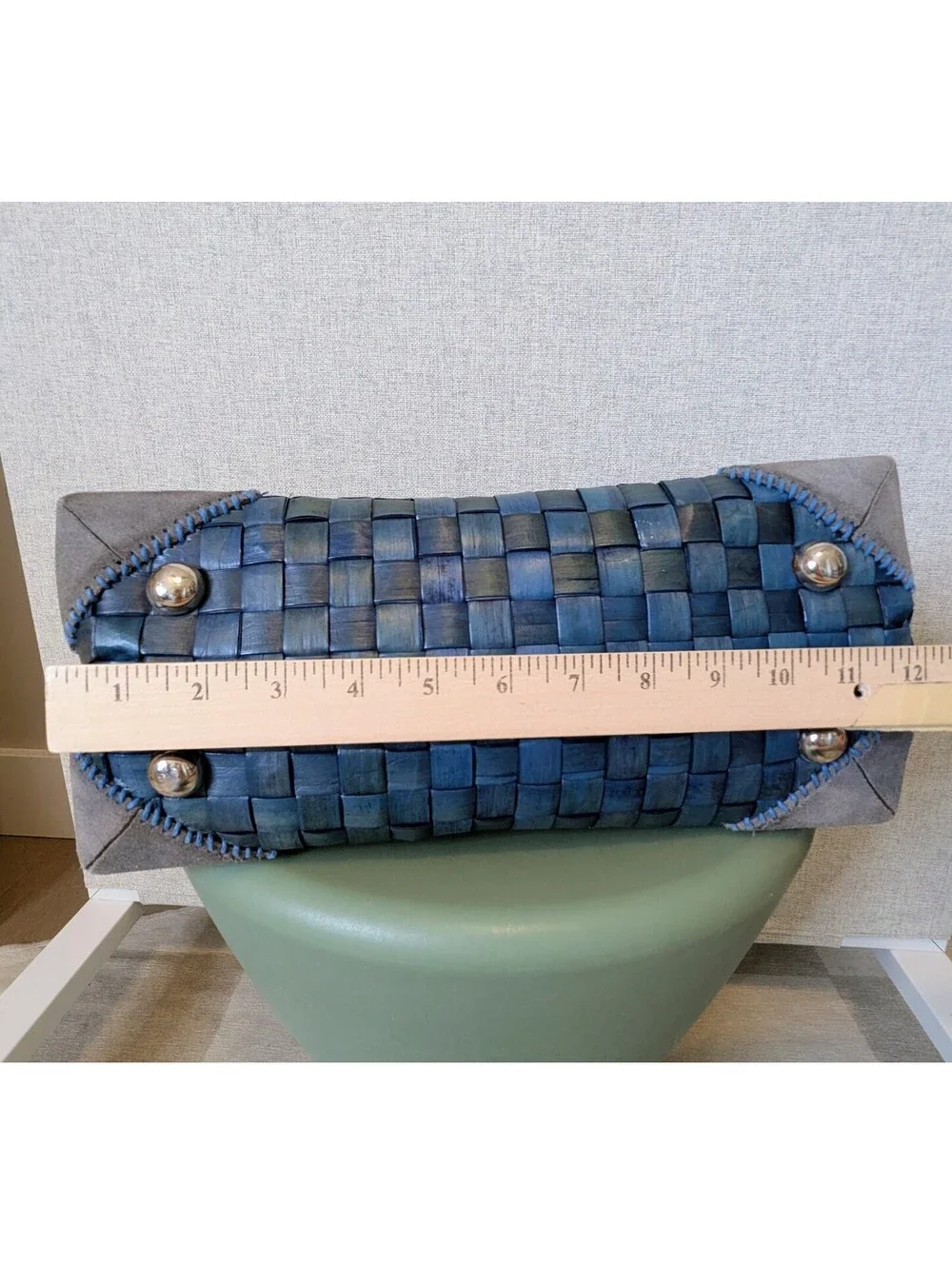 Vintage woven handbag w/ suede trim & plaid acetate handle